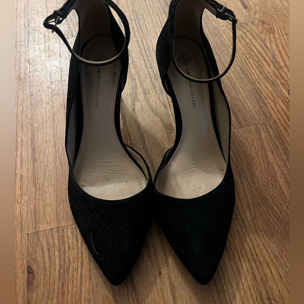 Antonio Melani suede pumps. Size 7 1/2
